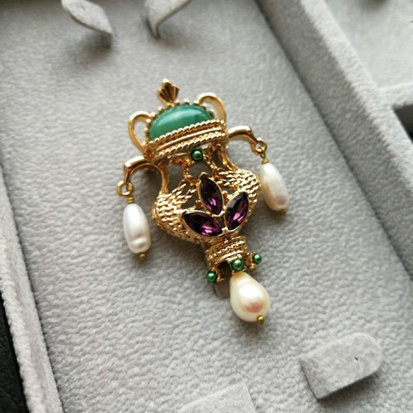 Baroque Style Freshwater Pearl and Jade Brooch - Image 4